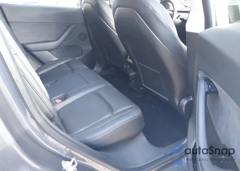 2020 Tesla Model Y Long Range Dual Motor All-Wheel Drive z USA, uszkodzony, nr VIN 5YJYGDEE8LF045784